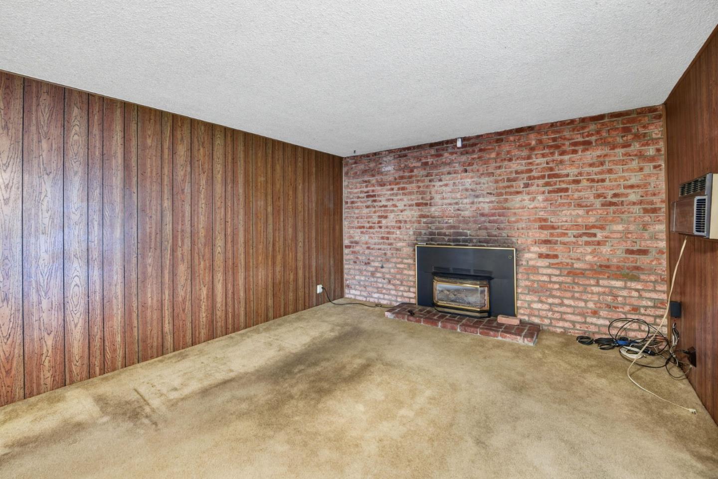 Detail Gallery Image 10 of 38 For 4588 Sloat Rd, Fremont,  CA 94538 - 3 Beds | 2 Baths