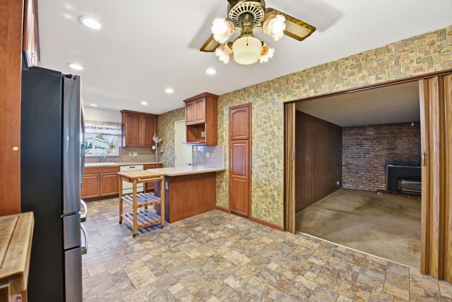 Detail Gallery Image 12 of 38 For 4588 Sloat Rd, Fremont,  CA 94538 - 3 Beds | 2 Baths