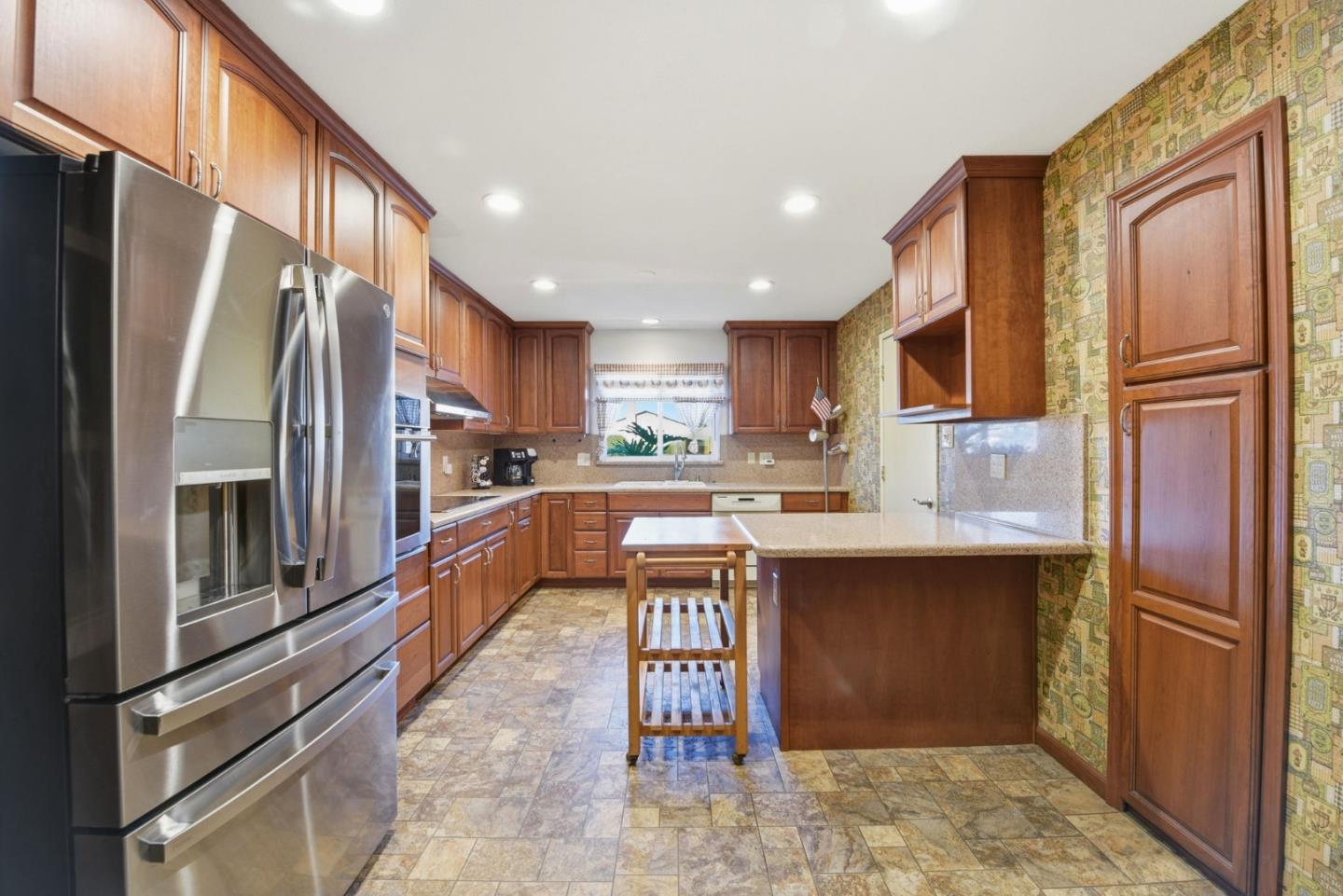 Detail Gallery Image 14 of 38 For 4588 Sloat Rd, Fremont,  CA 94538 - 3 Beds | 2 Baths