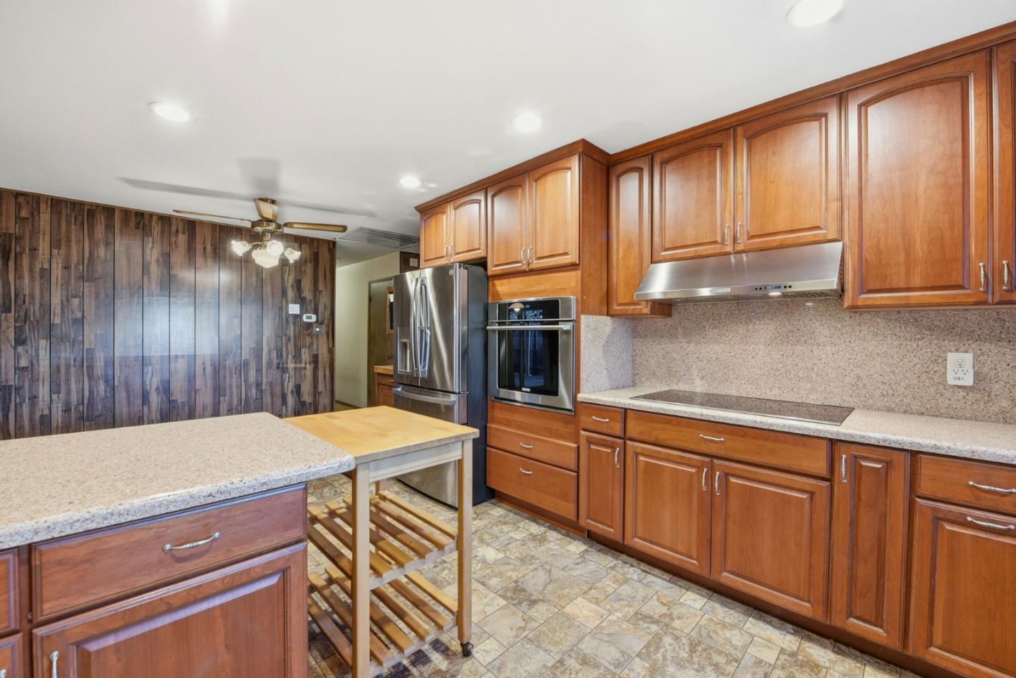 Detail Gallery Image 17 of 38 For 4588 Sloat Rd, Fremont,  CA 94538 - 3 Beds | 2 Baths