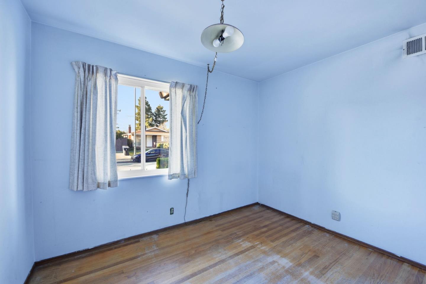 Detail Gallery Image 22 of 38 For 4588 Sloat Rd, Fremont,  CA 94538 - 3 Beds | 2 Baths