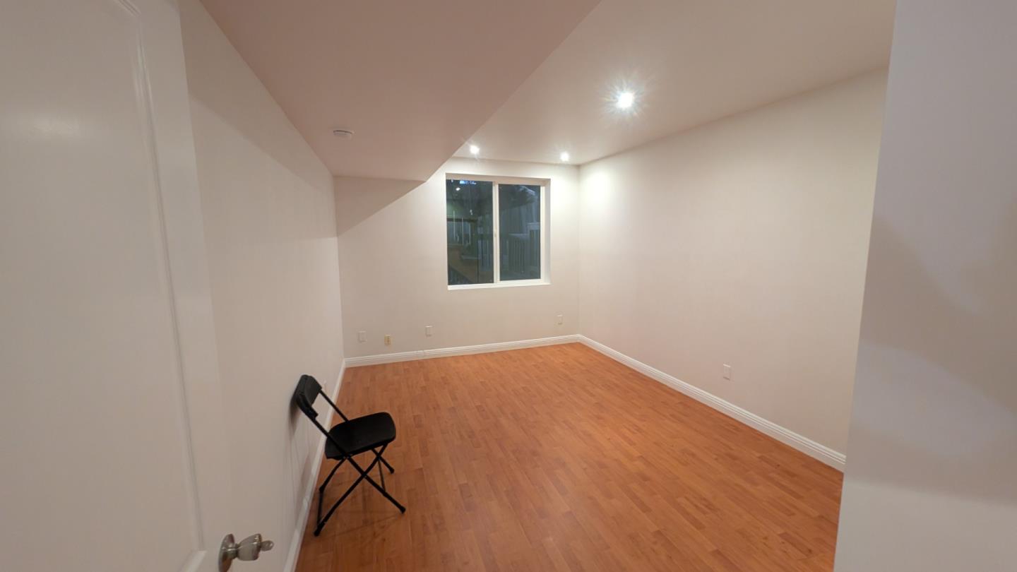 Detail Gallery Image 8 of 14 For 255 Ramsell, San Francisco,  CA 94132 - 2 Beds | 1 Baths