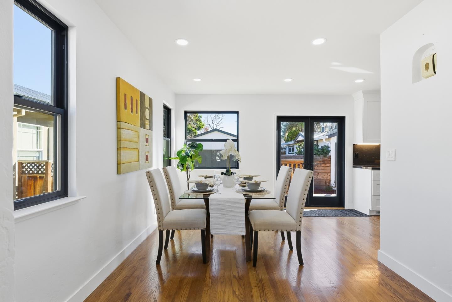 Detail Gallery Image 16 of 48 For 368 Flora Vista Ave, Sunnyvale,  CA 94086 - 3 Beds | 3 Baths