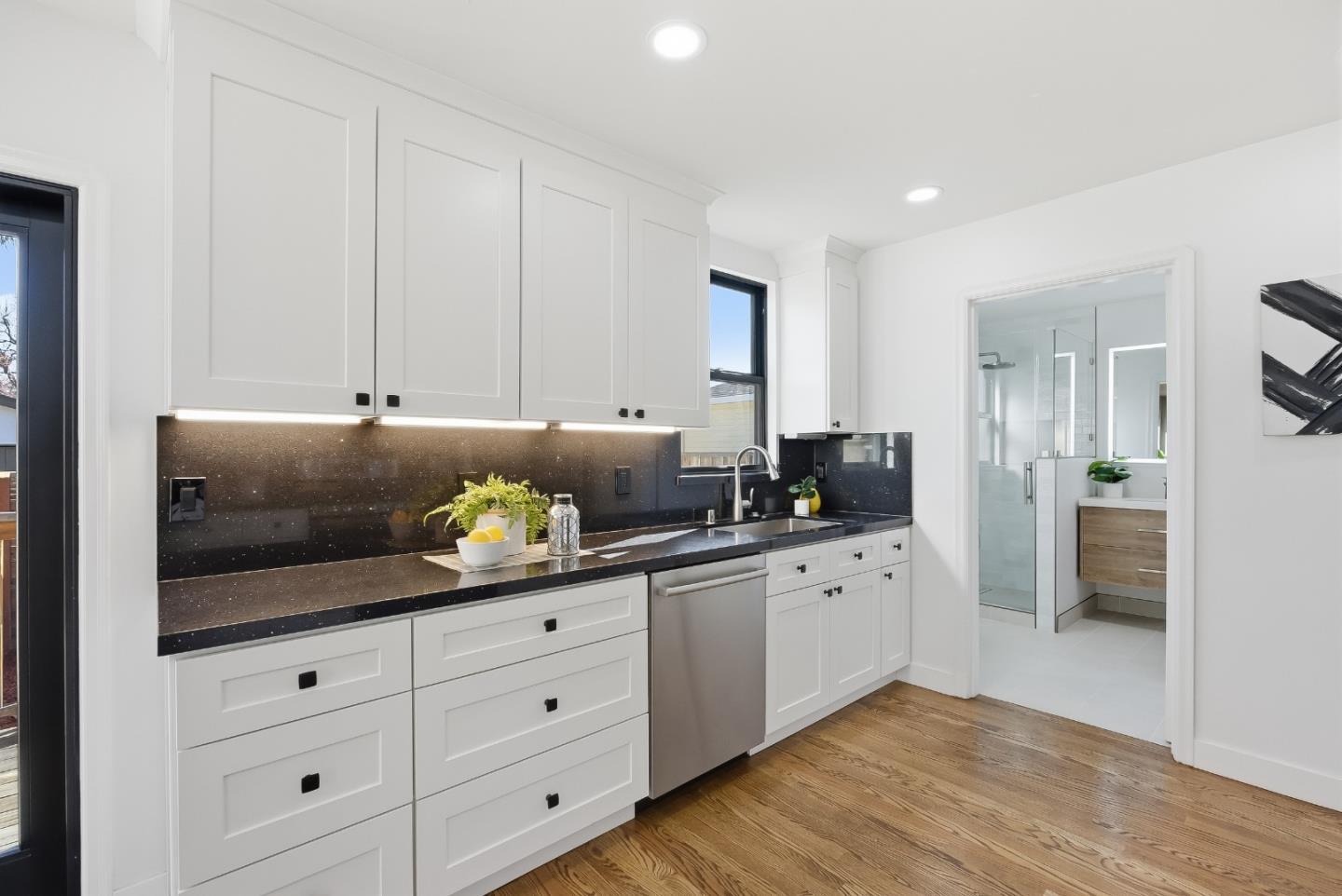 Detail Gallery Image 18 of 48 For 368 Flora Vista Ave, Sunnyvale,  CA 94086 - 3 Beds | 3 Baths