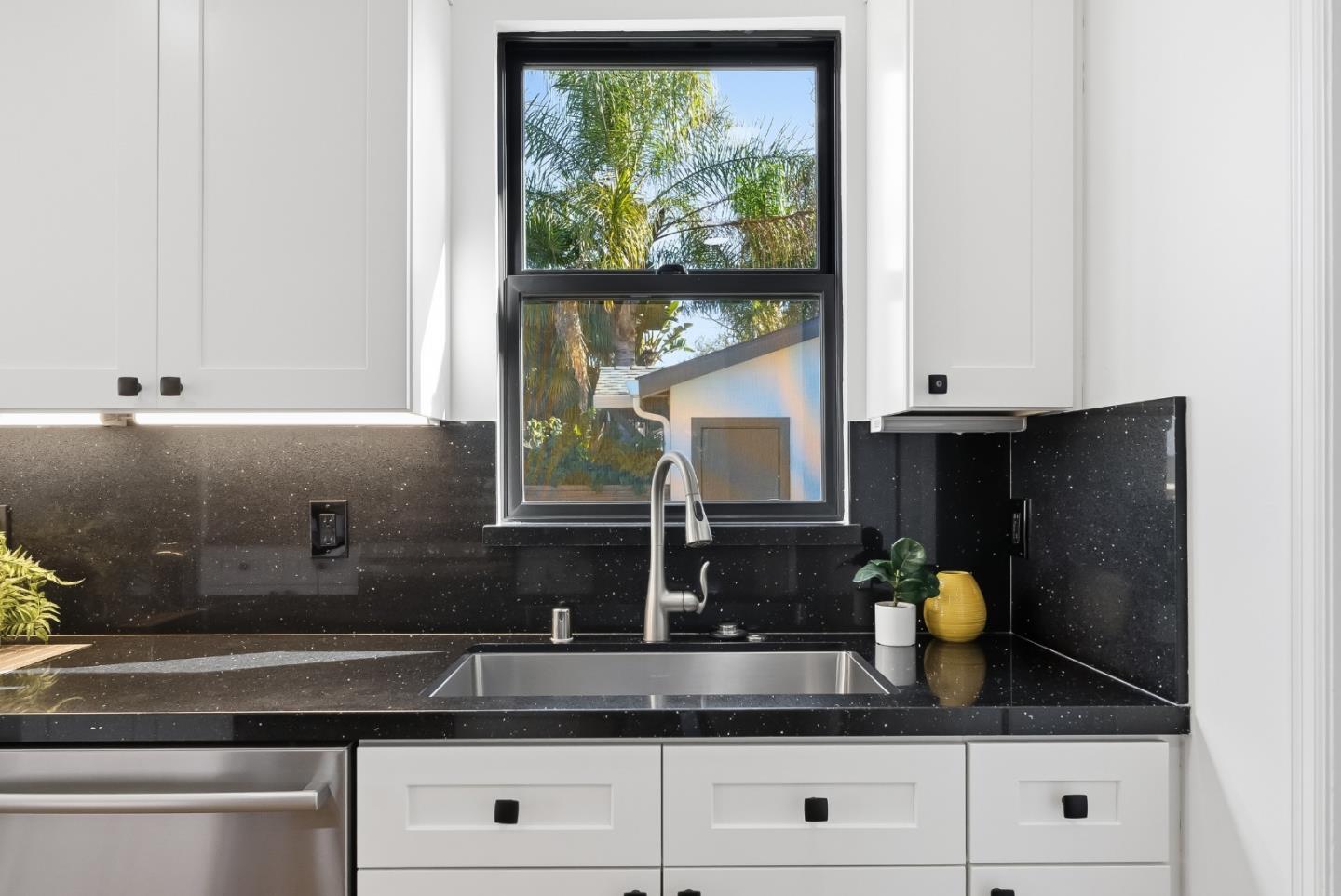 Detail Gallery Image 22 of 48 For 368 Flora Vista Ave, Sunnyvale,  CA 94086 - 3 Beds | 3 Baths