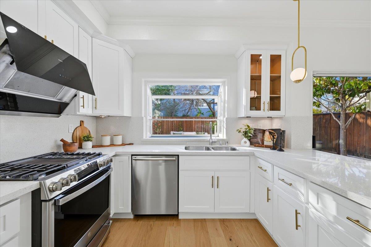 Detail Gallery Image 22 of 62 For 34355 Windsong Ter, Fremont,  CA 94555 - 3 Beds | 2/1 Baths