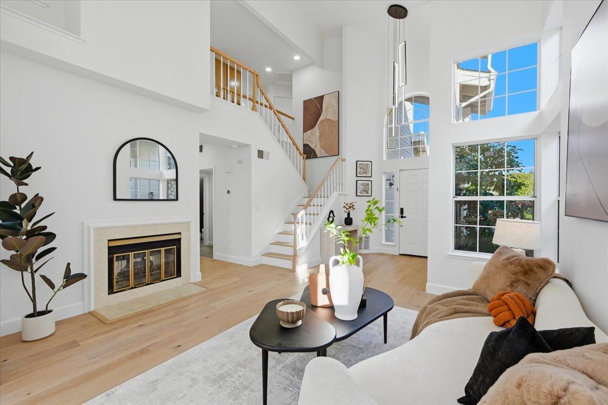 Detail Gallery Image 7 of 62 For 34355 Windsong Ter, Fremont,  CA 94555 - 3 Beds | 2/1 Baths