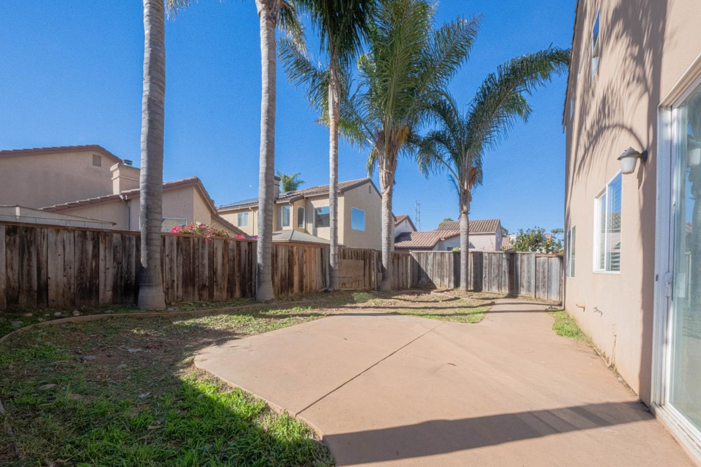 Detail Gallery Image 11 of 12 For 1725 Great Island St, Salinas,  CA 93906 - 3 Beds | 2 Baths