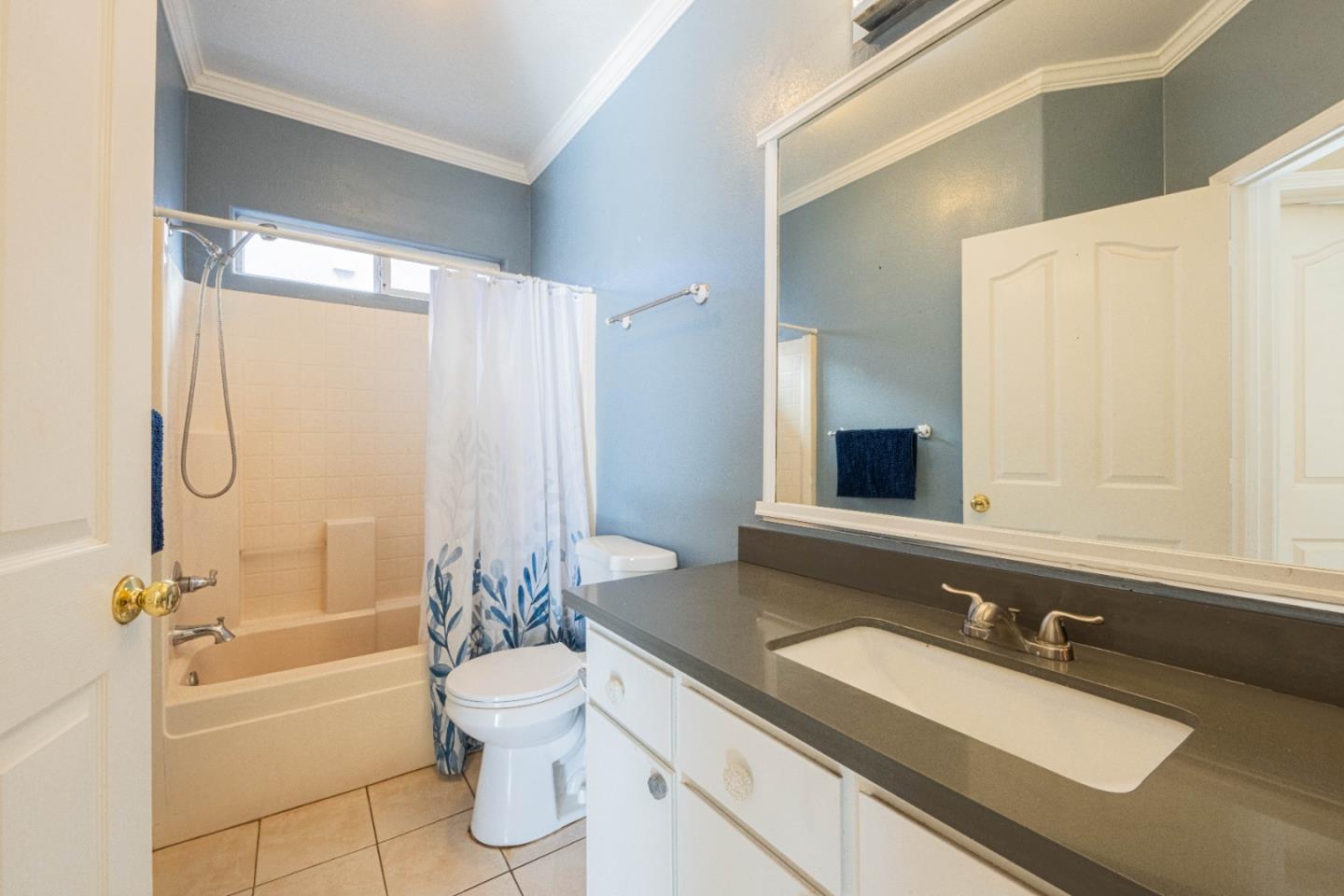 Detail Gallery Image 7 of 12 For 1725 Great Island St, Salinas,  CA 93906 - 3 Beds | 2 Baths