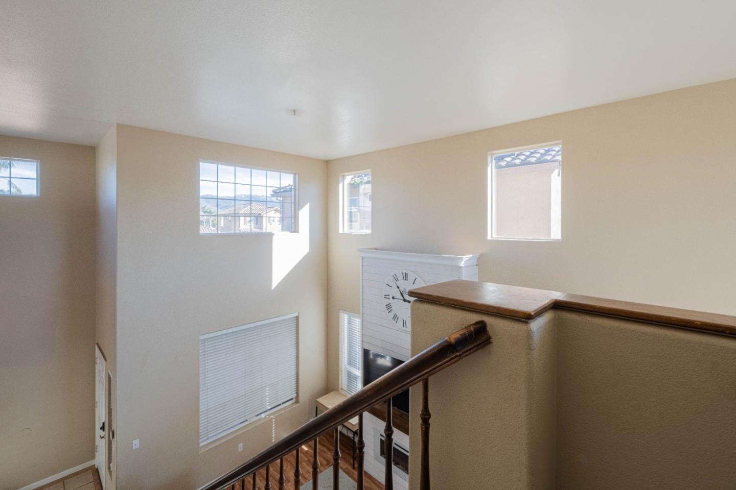 Detail Gallery Image 8 of 12 For 1725 Great Island St, Salinas,  CA 93906 - 3 Beds | 2 Baths