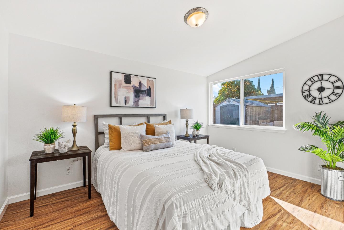 Detail Gallery Image 15 of 43 For 2083 Everglade St, Hayward,  CA 94545 - 3 Beds | 2 Baths