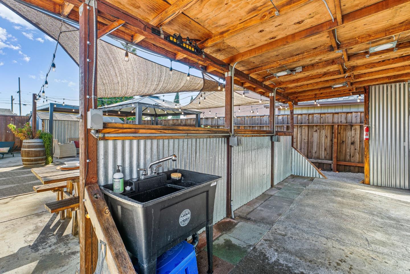 Detail Gallery Image 20 of 43 For 2083 Everglade St, Hayward,  CA 94545 - 3 Beds | 2 Baths