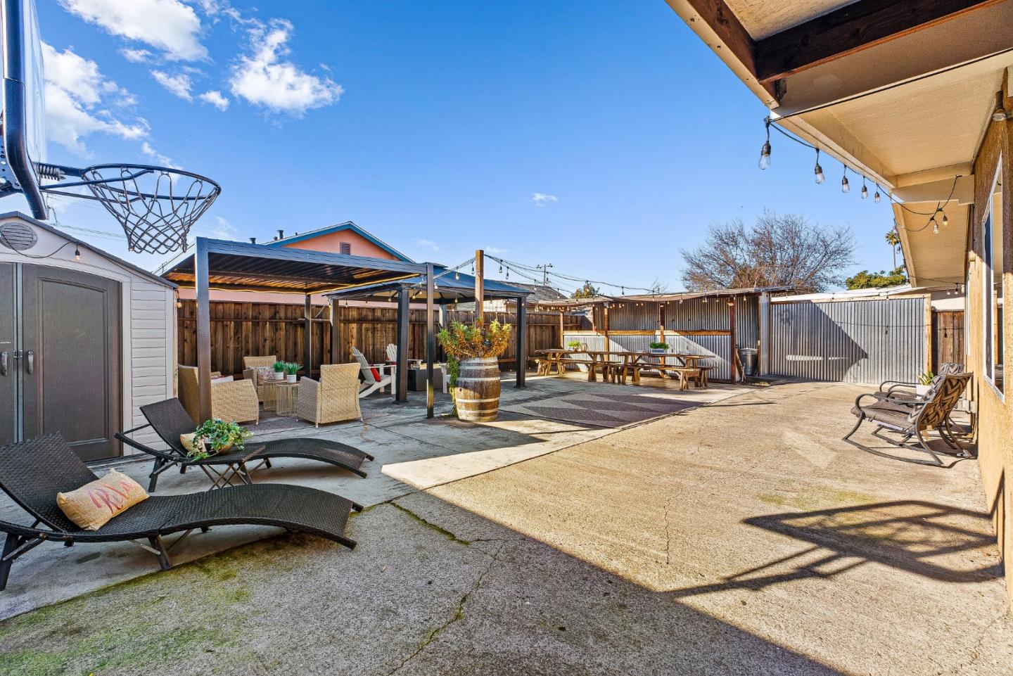 Detail Gallery Image 26 of 43 For 2083 Everglade St, Hayward,  CA 94545 - 3 Beds | 2 Baths