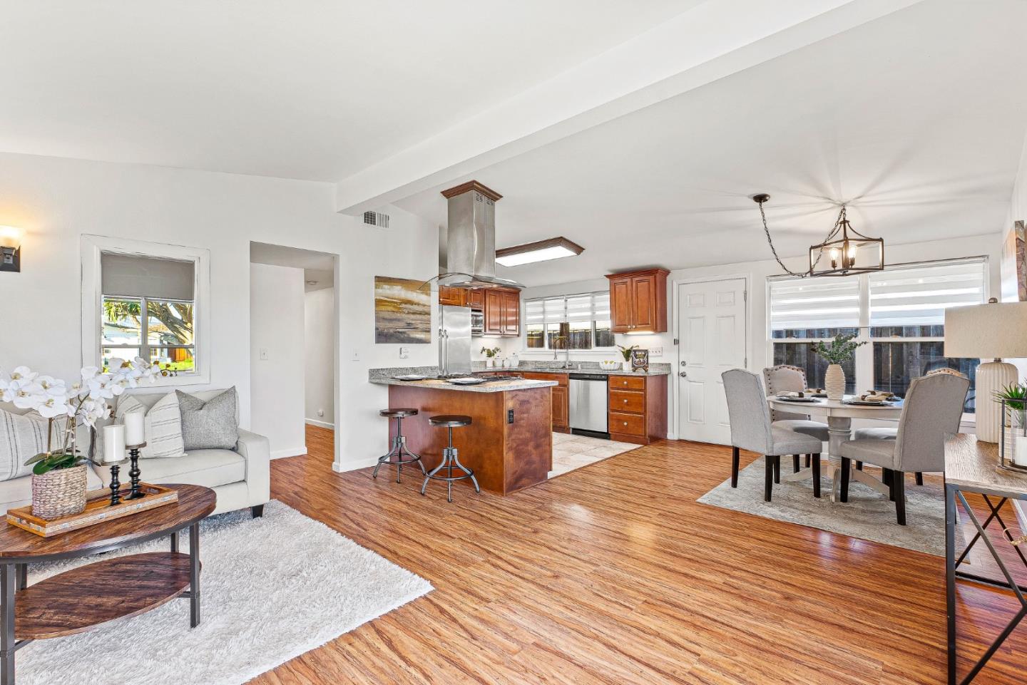 Detail Gallery Image 3 of 43 For 2083 Everglade St, Hayward,  CA 94545 - 3 Beds | 2 Baths