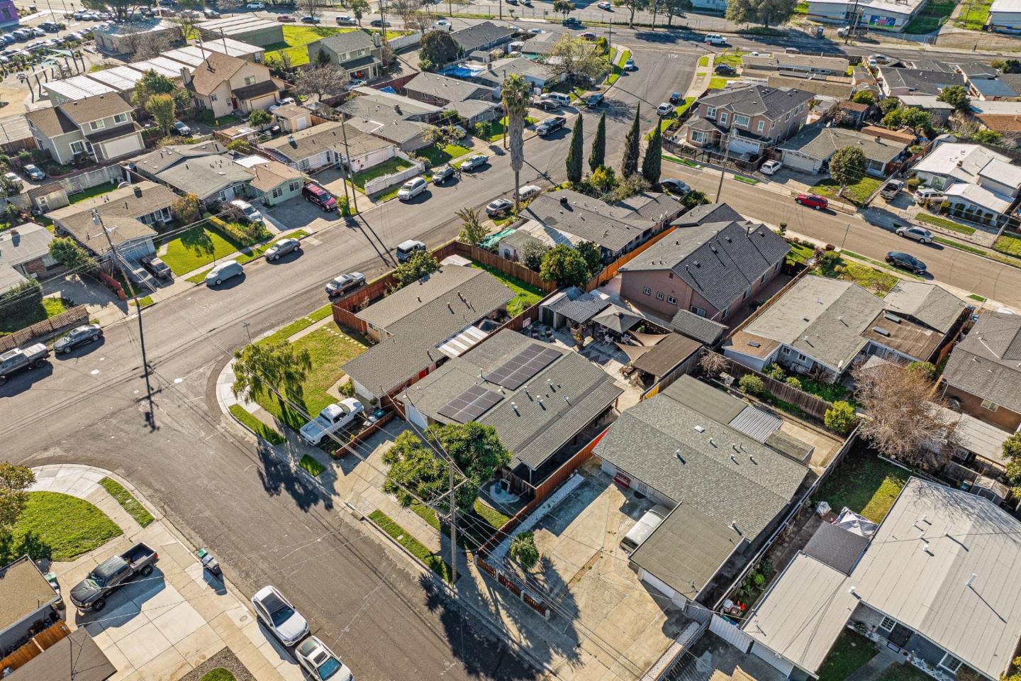 Detail Gallery Image 34 of 43 For 2083 Everglade St, Hayward,  CA 94545 - 3 Beds | 2 Baths