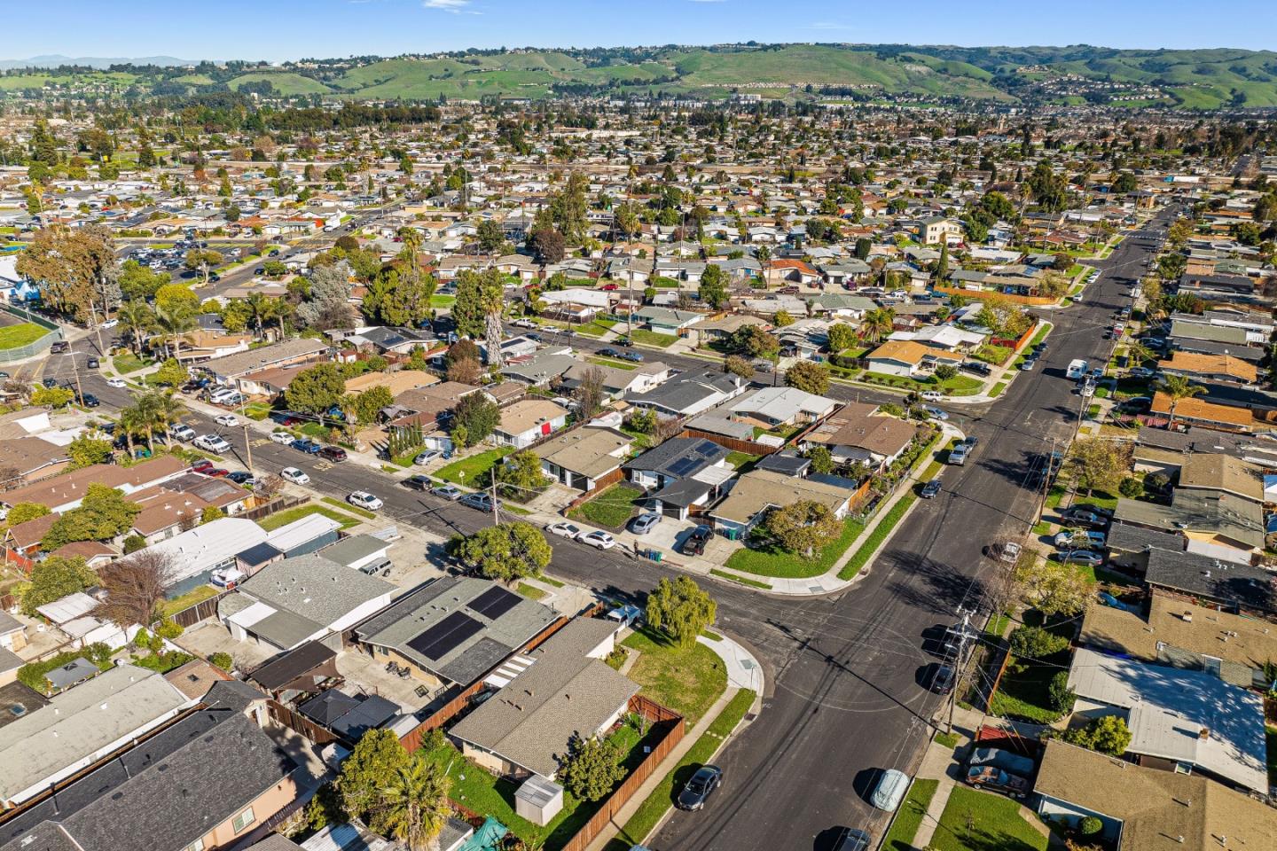 Detail Gallery Image 37 of 43 For 2083 Everglade St, Hayward,  CA 94545 - 3 Beds | 2 Baths