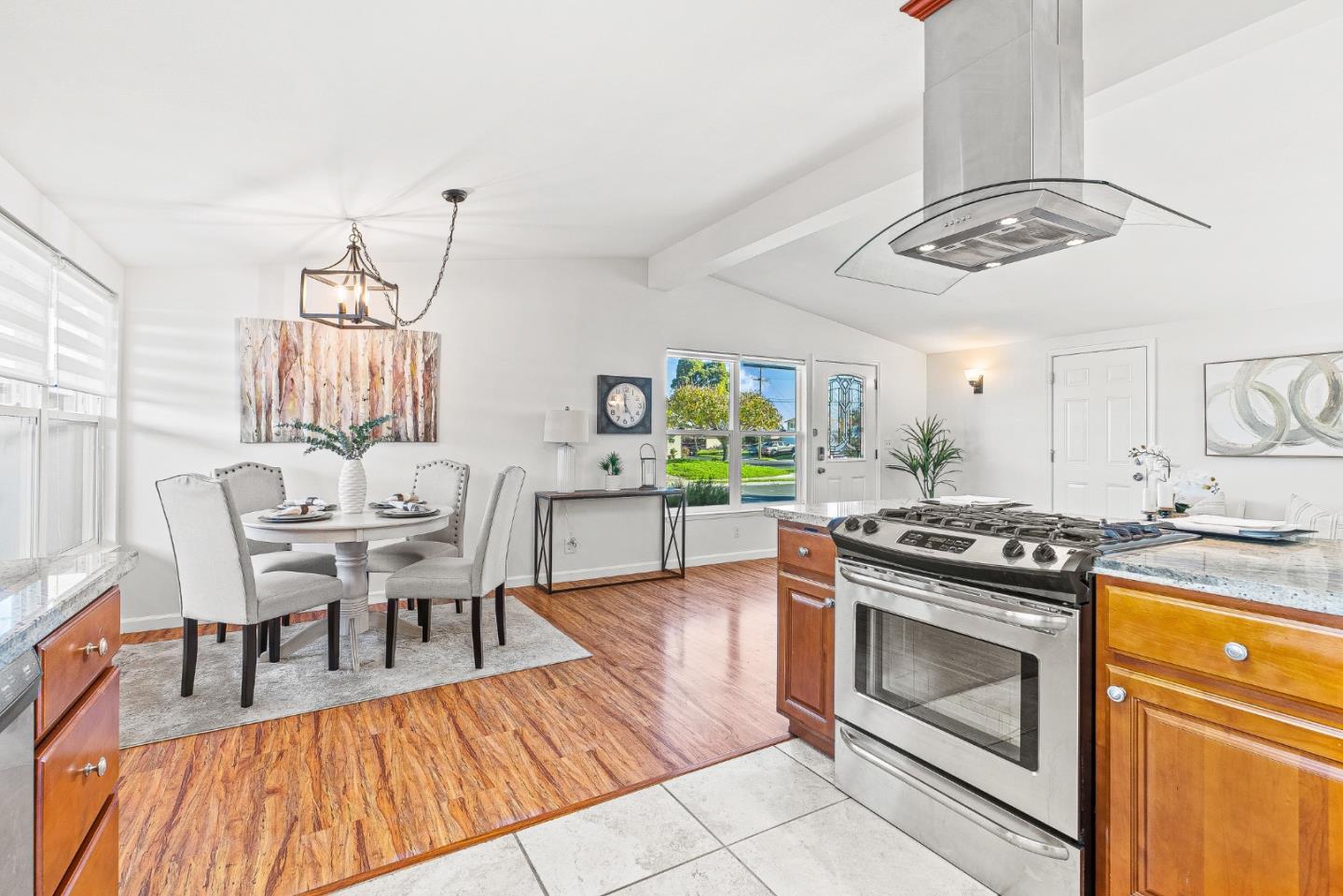 Detail Gallery Image 6 of 43 For 2083 Everglade St, Hayward,  CA 94545 - 3 Beds | 2 Baths