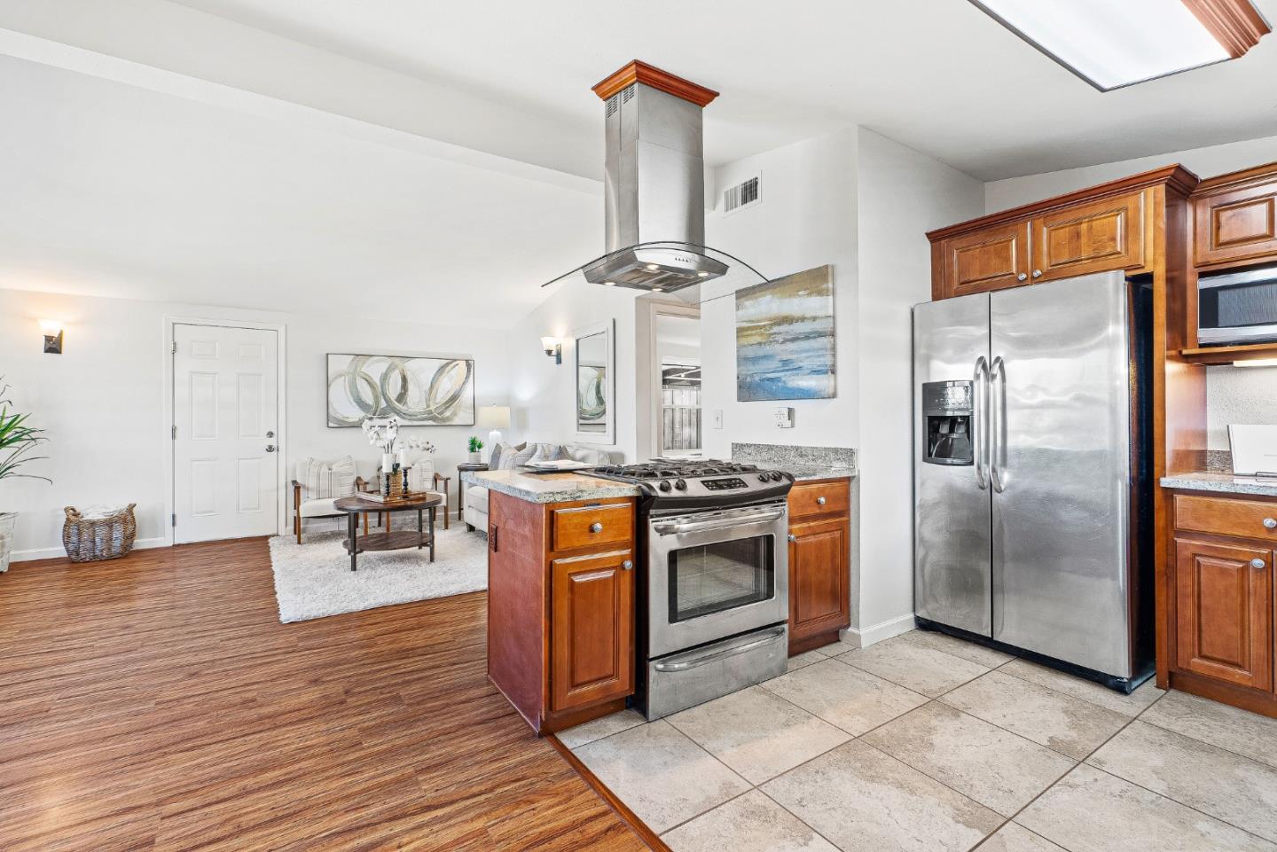 Detail Gallery Image 8 of 43 For 2083 Everglade St, Hayward,  CA 94545 - 3 Beds | 2 Baths