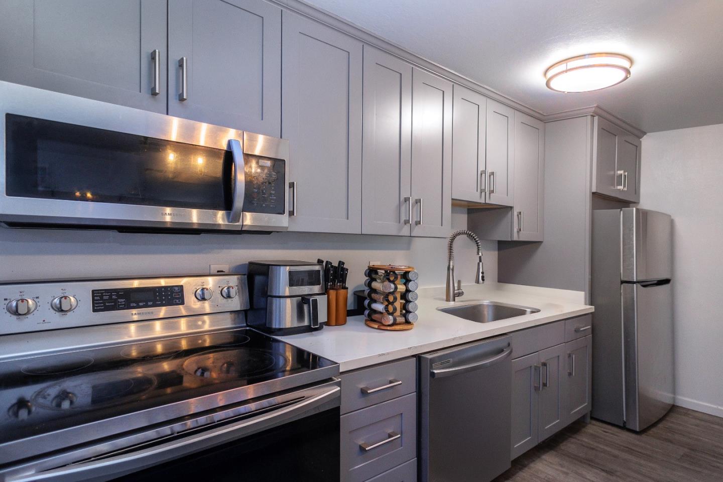 Detail Gallery Image 13 of 39 For 693 San Bruno Ave, Brisbane,  CA 94005 - – Beds | – Baths