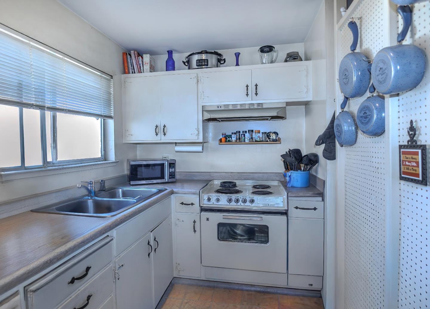 Detail Gallery Image 23 of 39 For 693 San Bruno Ave, Brisbane,  CA 94005 - – Beds | – Baths