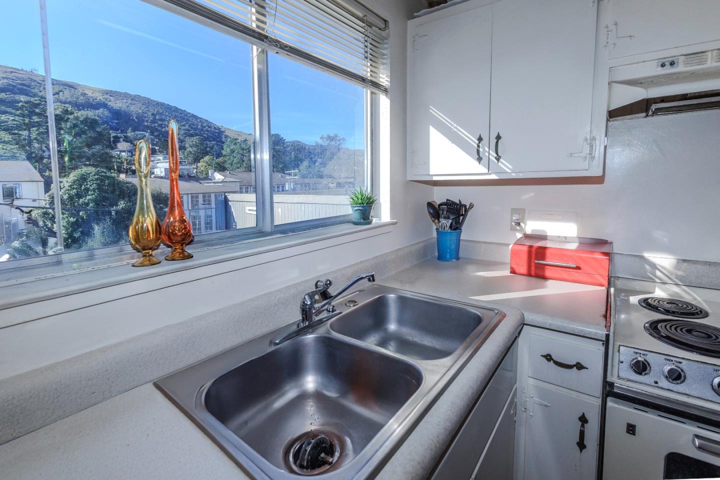 Detail Gallery Image 38 of 39 For 693 San Bruno Ave, Brisbane,  CA 94005 - – Beds | – Baths