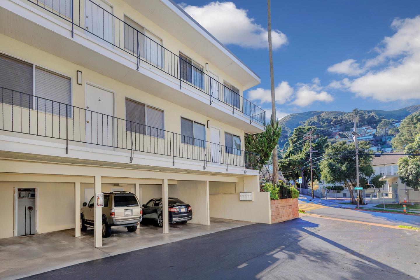 Detail Gallery Image 8 of 39 For 693 San Bruno Ave, Brisbane,  CA 94005 - – Beds | – Baths