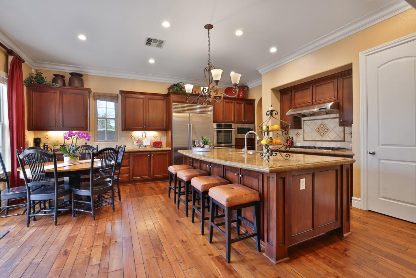 Detail Gallery Image 12 of 60 For 1105 Grimley Ln, San Jose,  CA 95120 - 6 Beds | 4/1 Baths