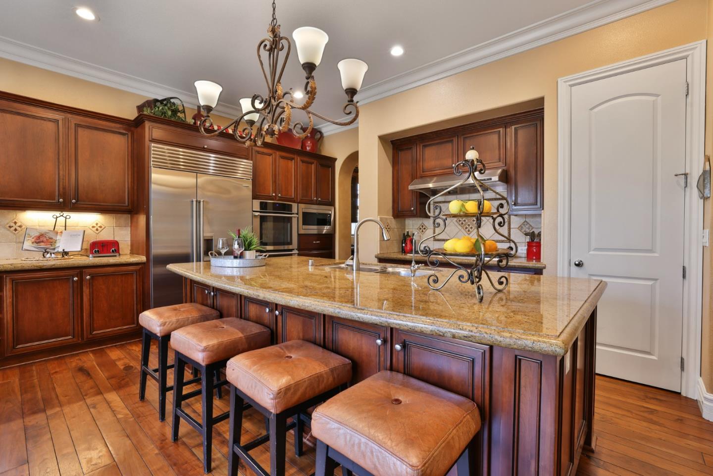 Detail Gallery Image 13 of 60 For 1105 Grimley Ln, San Jose,  CA 95120 - 6 Beds | 4/1 Baths