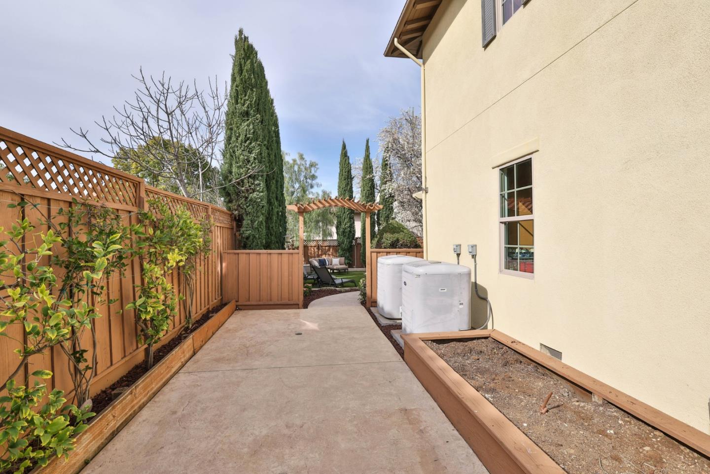 Detail Gallery Image 53 of 60 For 1105 Grimley Ln, San Jose,  CA 95120 - 6 Beds | 4/1 Baths