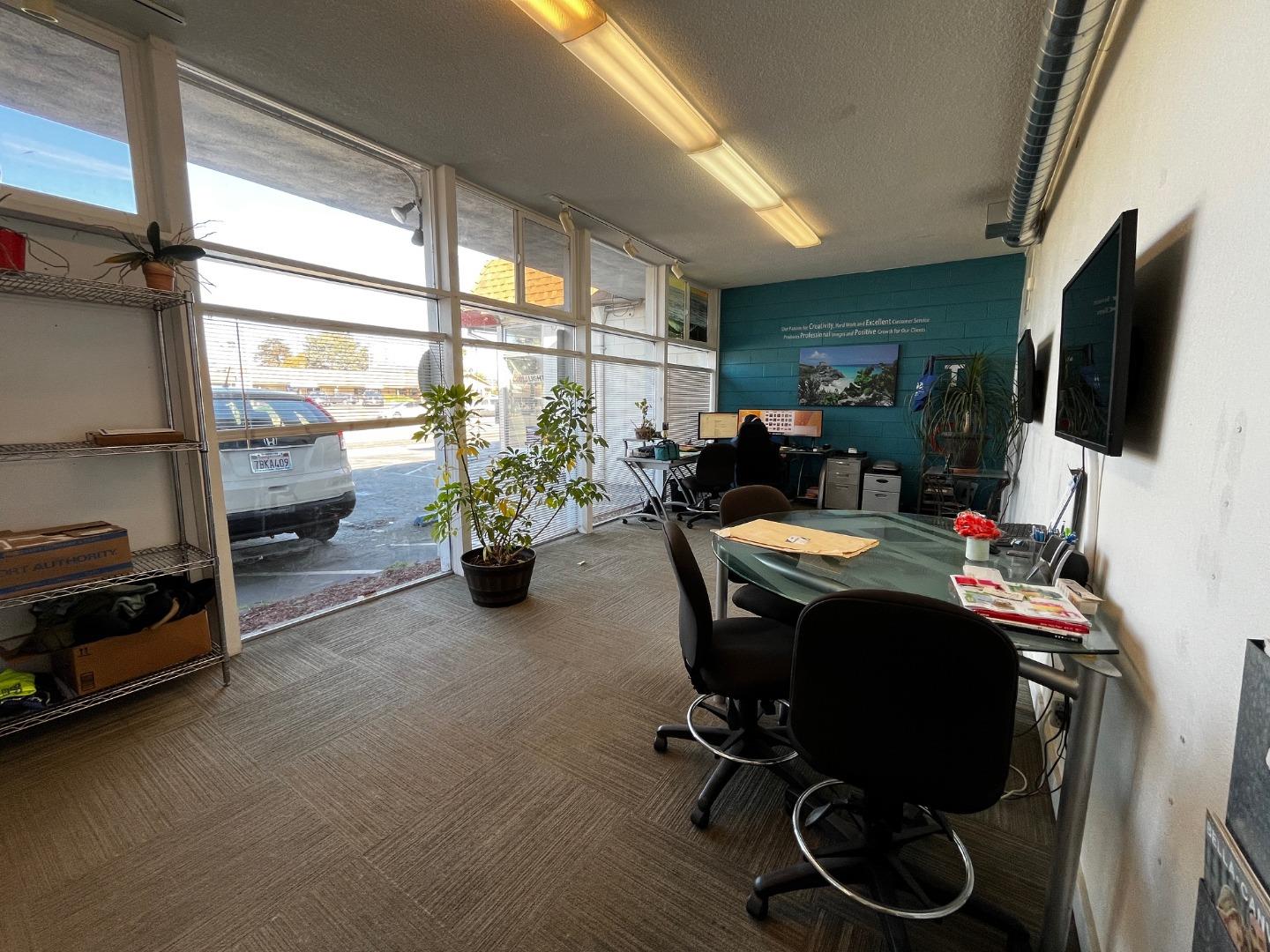 Detail Gallery Image 5 of 10 For 3700 Portola Dr, Santa Cruz,  CA 95062 - – Beds | – Baths