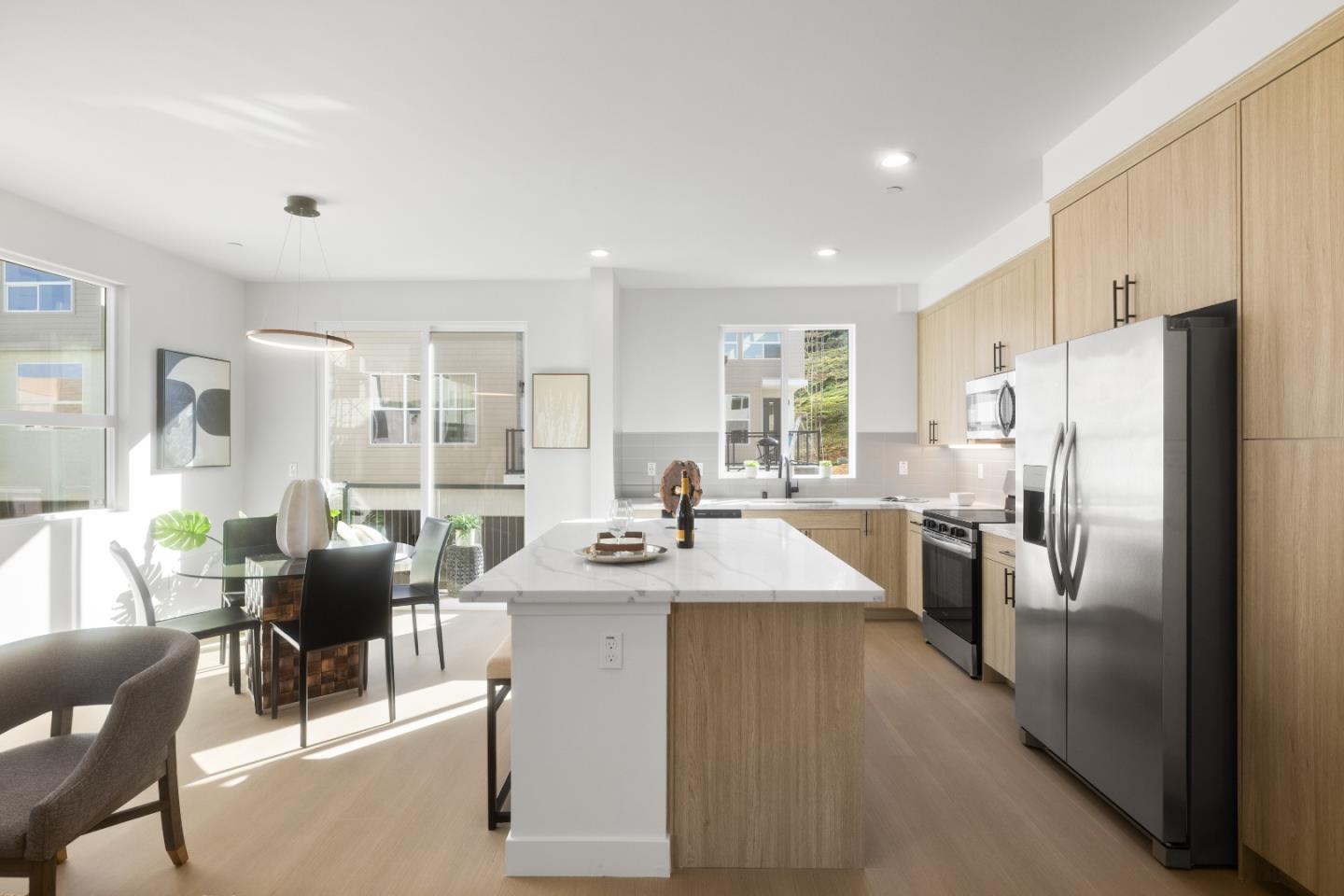 Detail Gallery Image 7 of 28 For 837 Fassler #837,  Pacifica,  CA 94044 - 3 Beds | 3/1 Baths