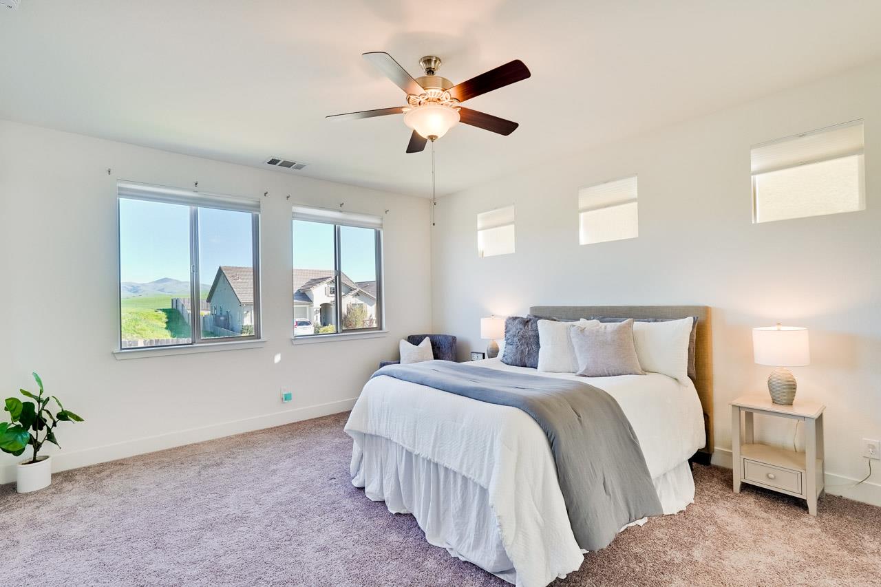 Detail Gallery Image 23 of 32 For 1495 Wildrye Ct, Hollister,  CA 95023 - 4 Beds | 3 Baths