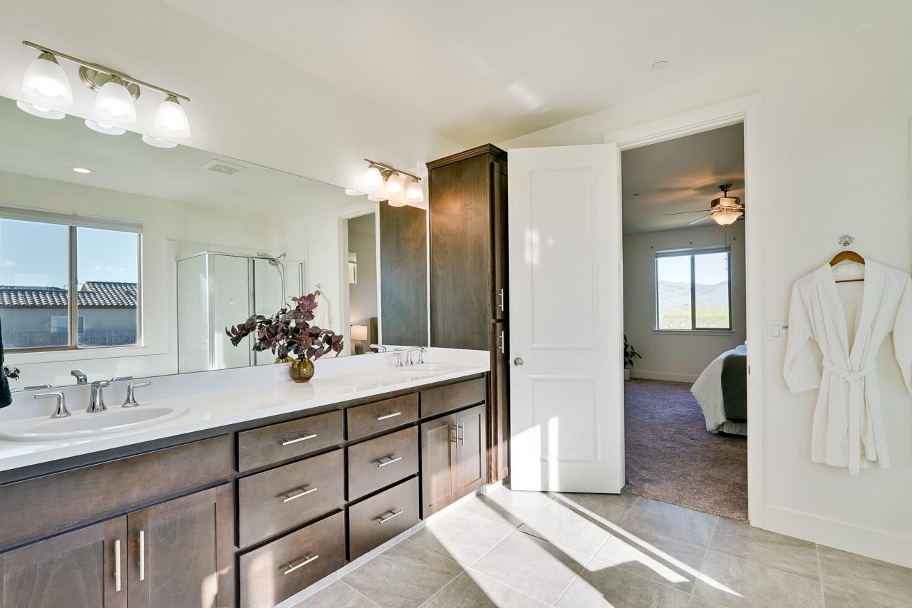 Detail Gallery Image 27 of 32 For 1495 Wildrye Ct, Hollister,  CA 95023 - 4 Beds | 3 Baths