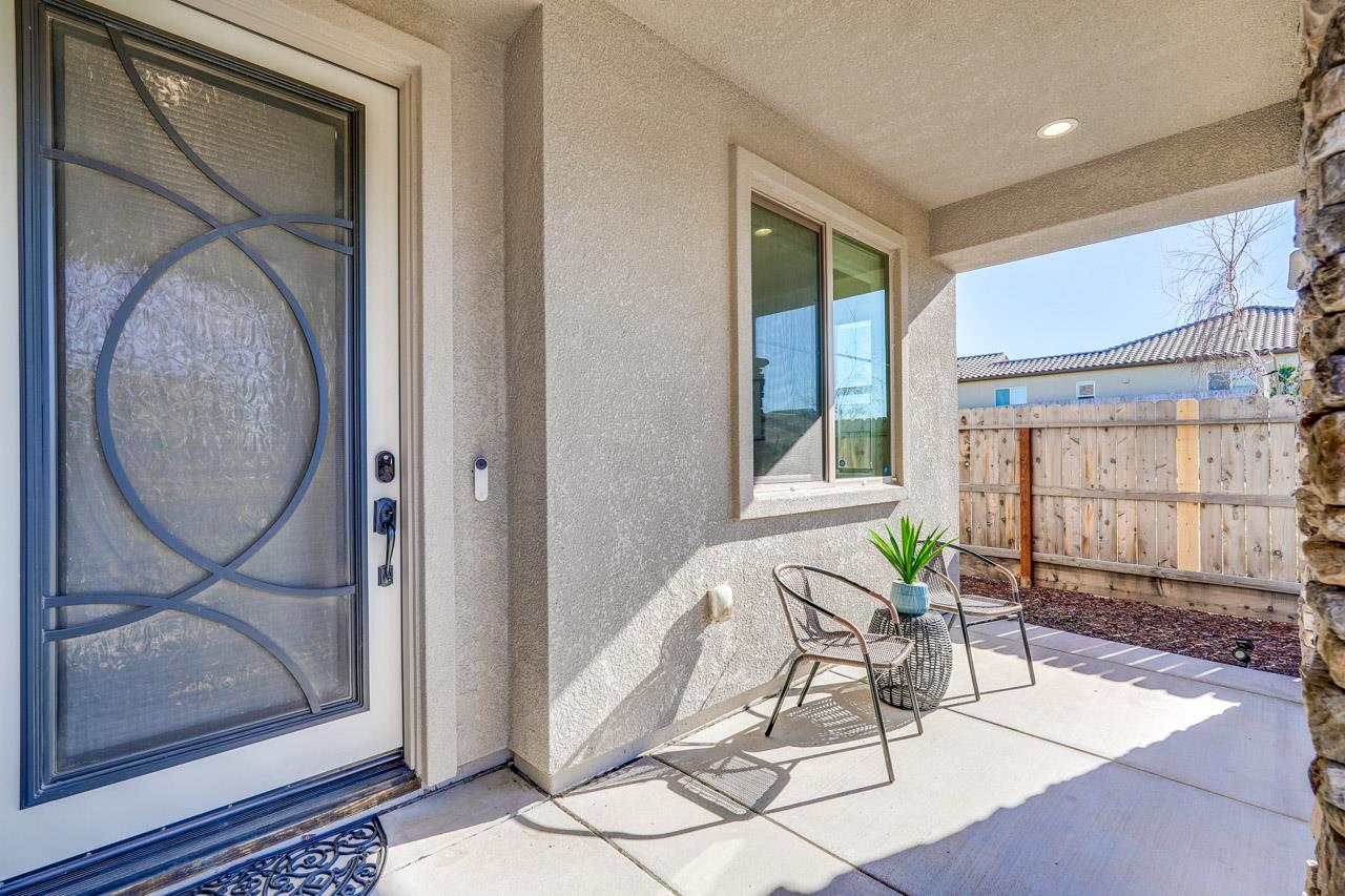 Detail Gallery Image 7 of 32 For 1495 Wildrye Ct, Hollister,  CA 95023 - 4 Beds | 3 Baths