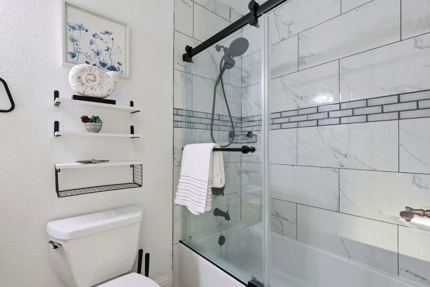 Detail Gallery Image 22 of 28 For 768 Stonegate Dr, South San Francisco,  CA 94080 - 2 Beds | 1/1 Baths