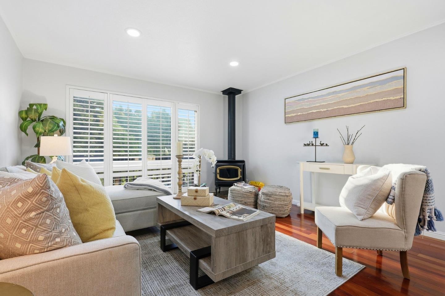 Detail Gallery Image 5 of 28 For 768 Stonegate Dr, South San Francisco,  CA 94080 - 2 Beds | 1/1 Baths