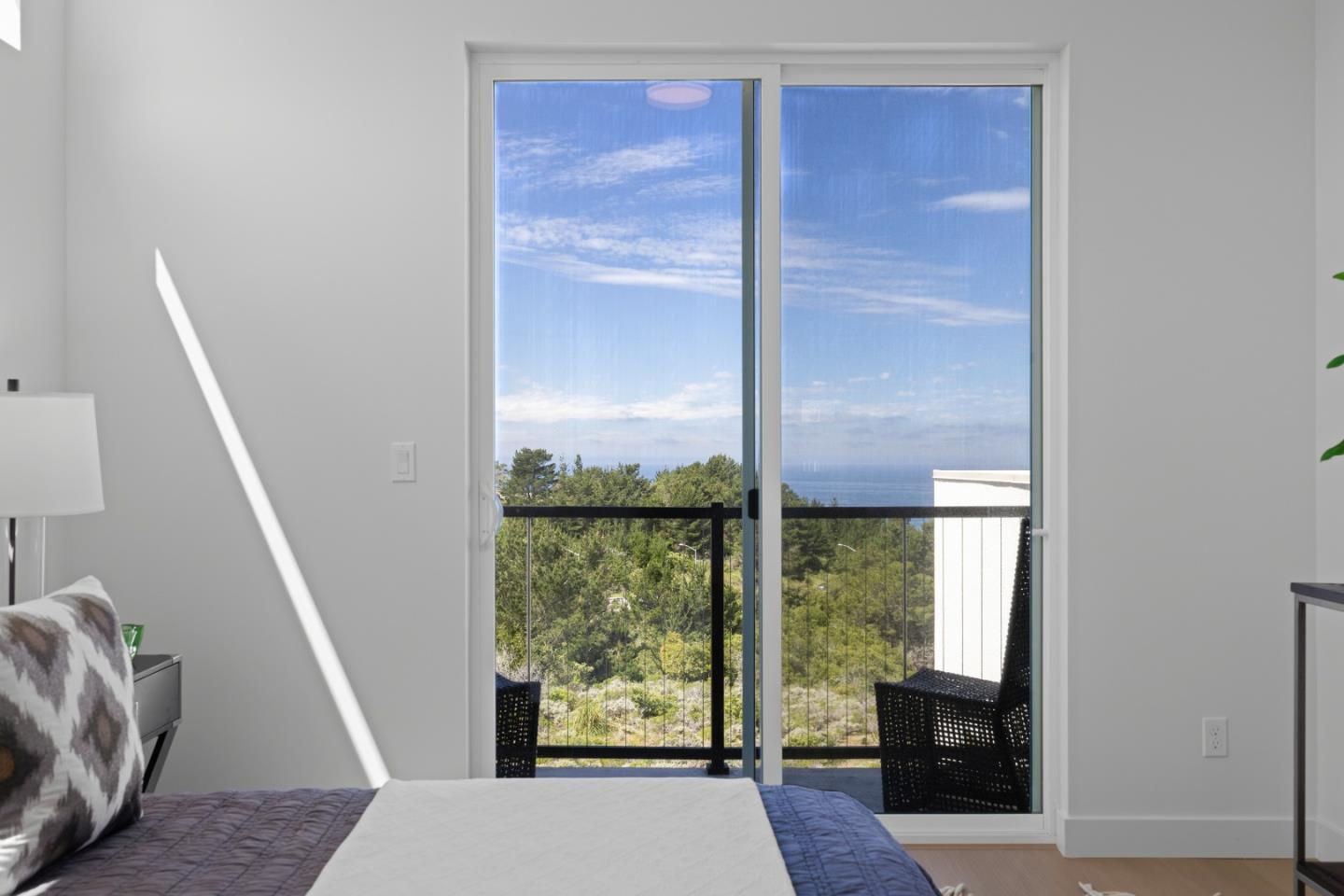 Detail Gallery Image 16 of 27 For 801 Fassler Ave, Pacifica,  CA 94044 - 3 Beds | 2/1 Baths