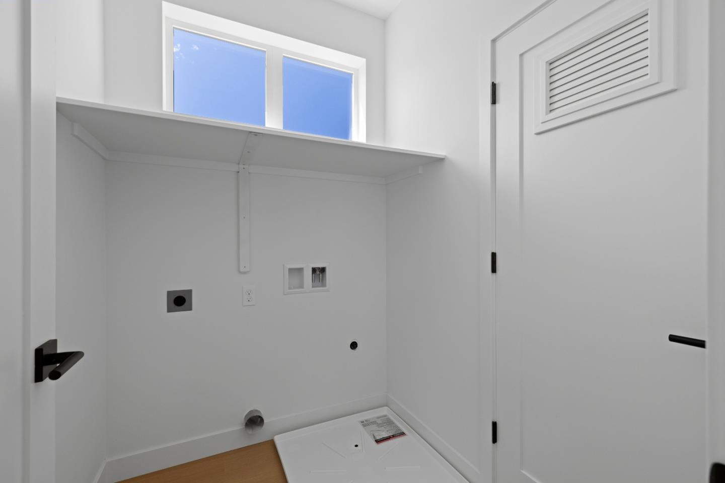 Detail Gallery Image 25 of 27 For 801 Fassler Ave, Pacifica,  CA 94044 - 3 Beds | 2/1 Baths