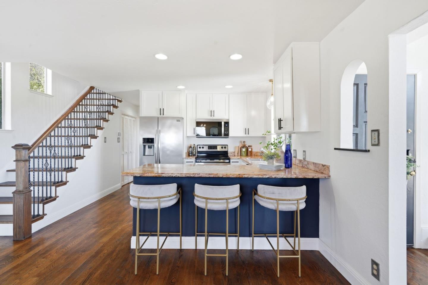 Detail Gallery Image 15 of 58 For 347 Rolling Hills Ave, San Mateo,  CA 94403 - 3 Beds | 3 Baths