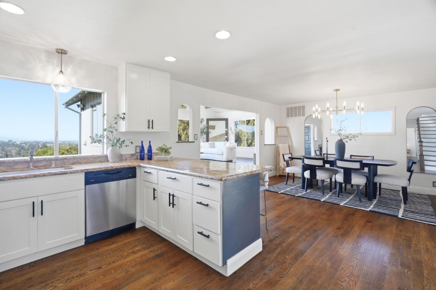 Detail Gallery Image 17 of 58 For 347 Rolling Hills Ave, San Mateo,  CA 94403 - 3 Beds | 3 Baths