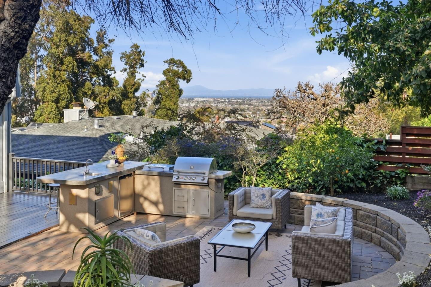 Detail Gallery Image 3 of 58 For 347 Rolling Hills Ave, San Mateo,  CA 94403 - 3 Beds | 3 Baths