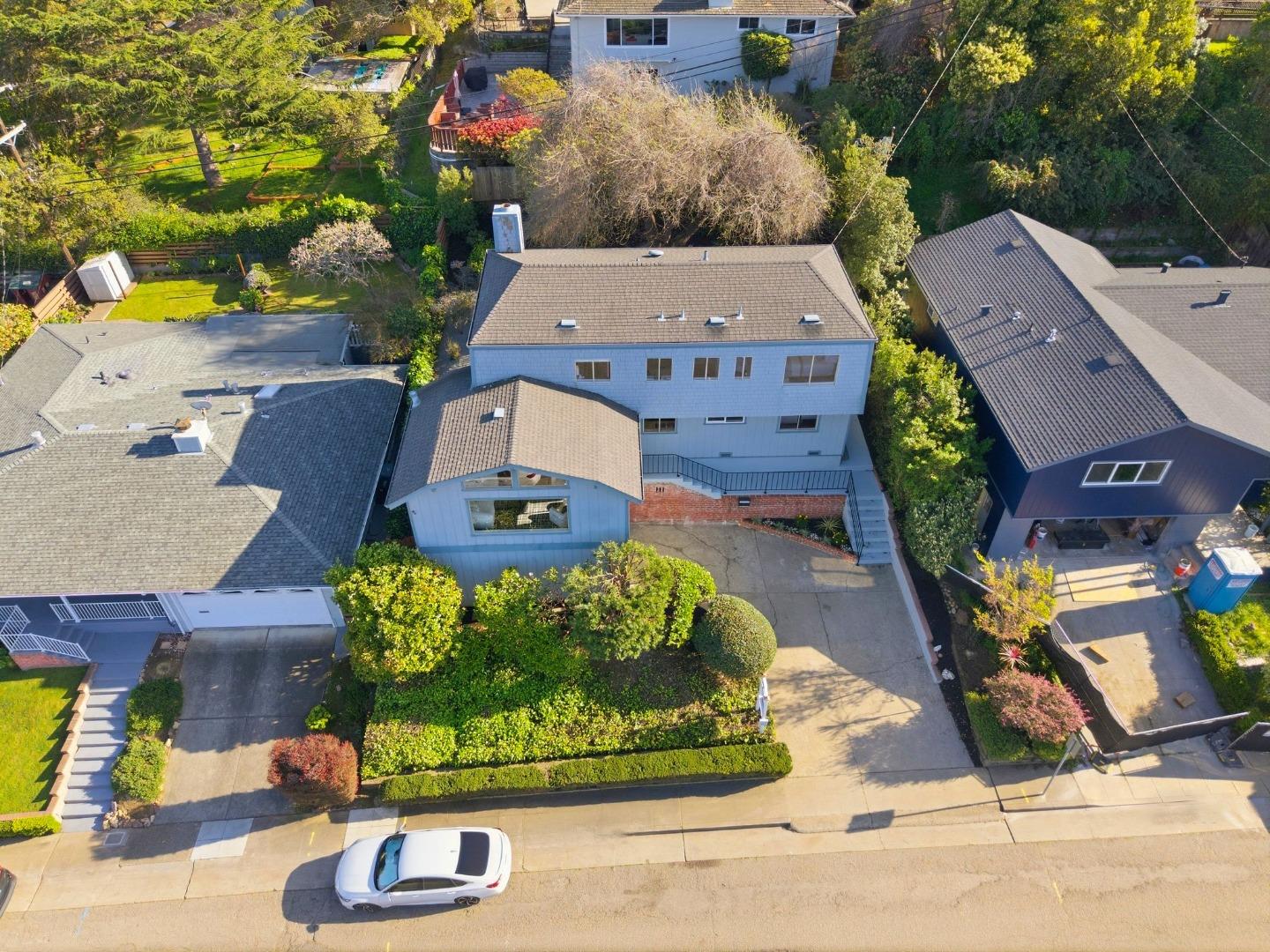 Detail Gallery Image 49 of 58 For 347 Rolling Hills Ave, San Mateo,  CA 94403 - 3 Beds | 3 Baths