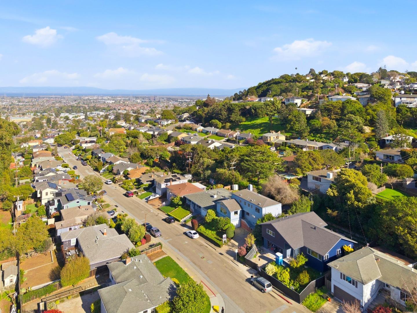 Detail Gallery Image 56 of 58 For 347 Rolling Hills Ave, San Mateo,  CA 94403 - 3 Beds | 3 Baths
