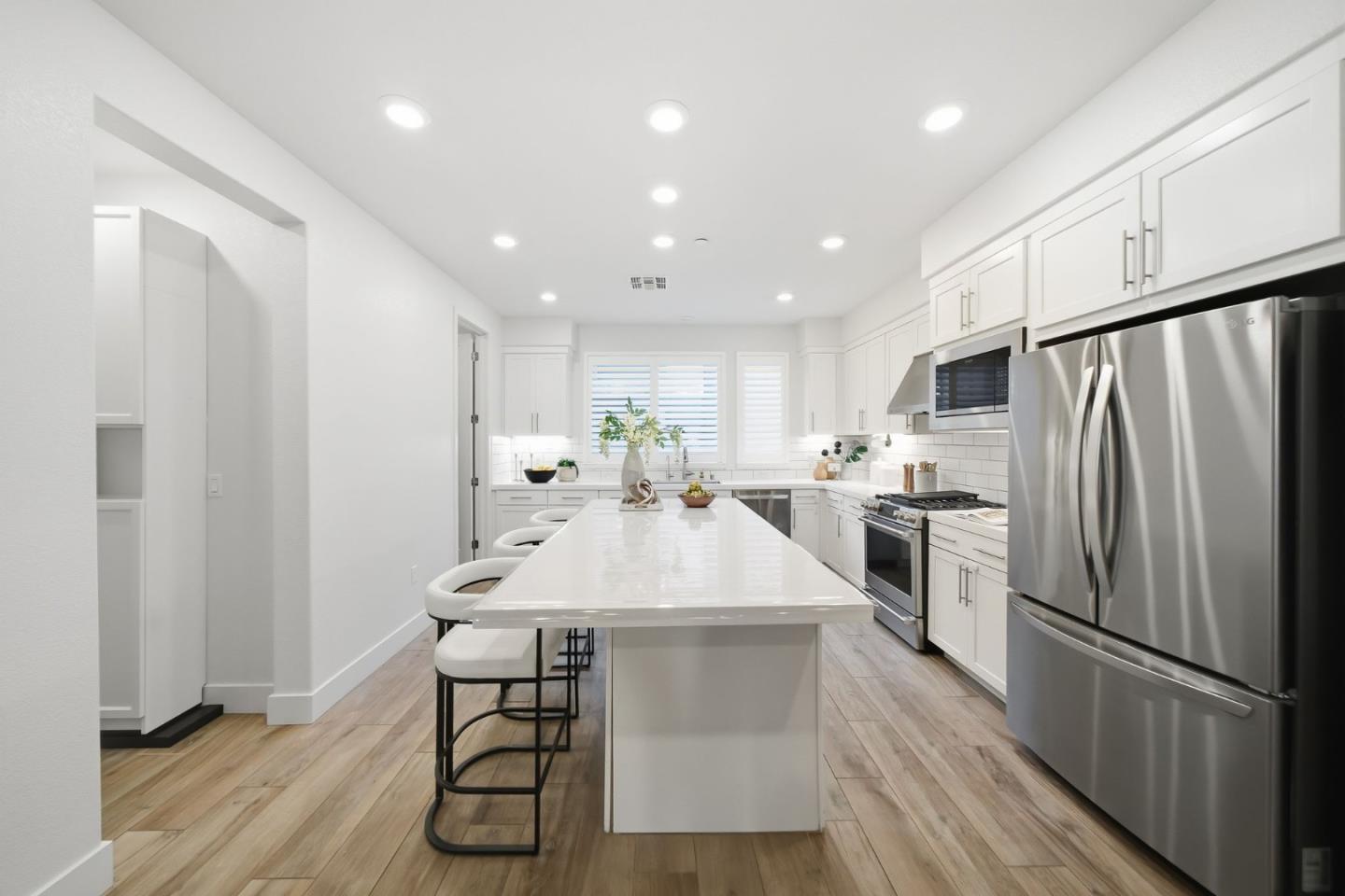 Detail Gallery Image 8 of 39 For 44778 Challenge Cmn #1006,  Fremont,  CA 94538 - 4 Beds | 3/1 Baths