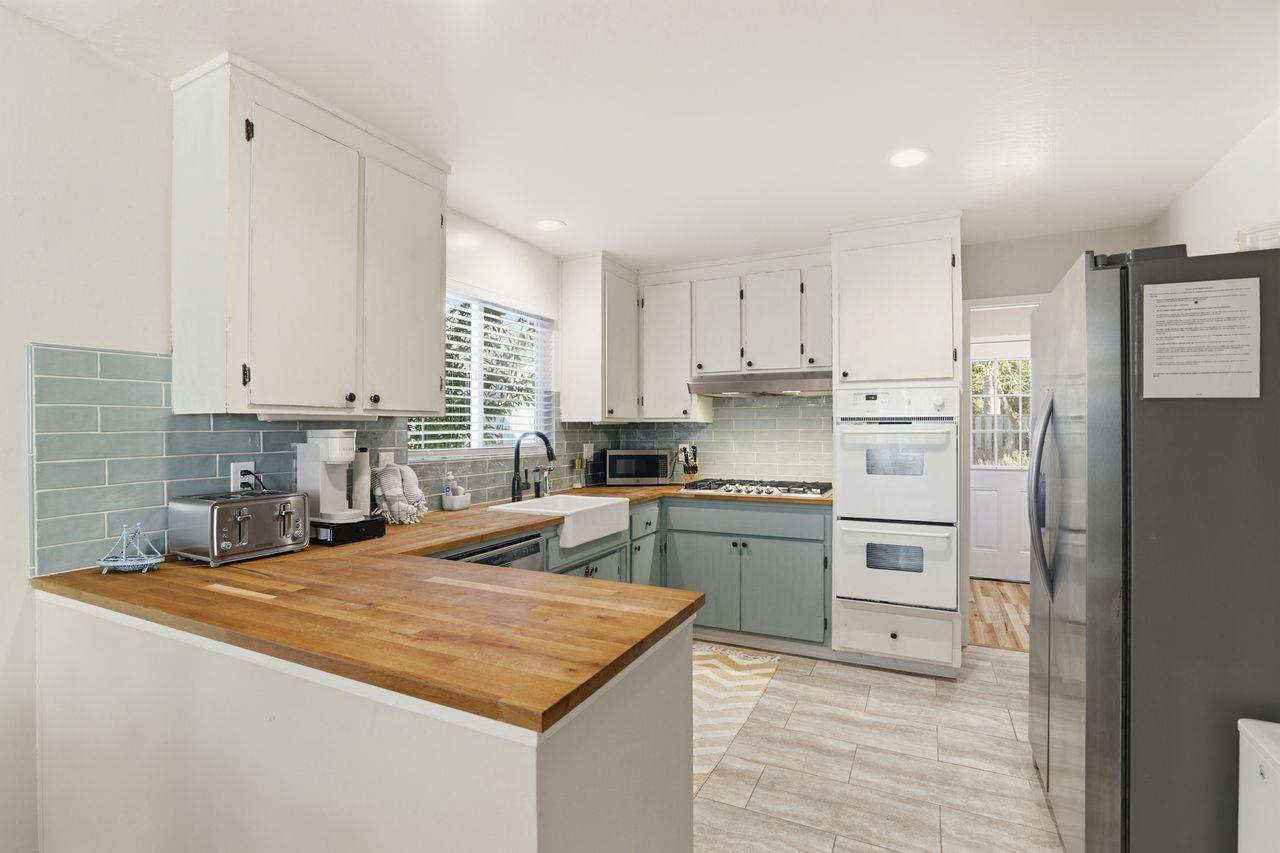 Detail Gallery Image 8 of 72 For 836 Seacliff Dr, Aptos,  CA 95003 - 3 Beds | 2 Baths