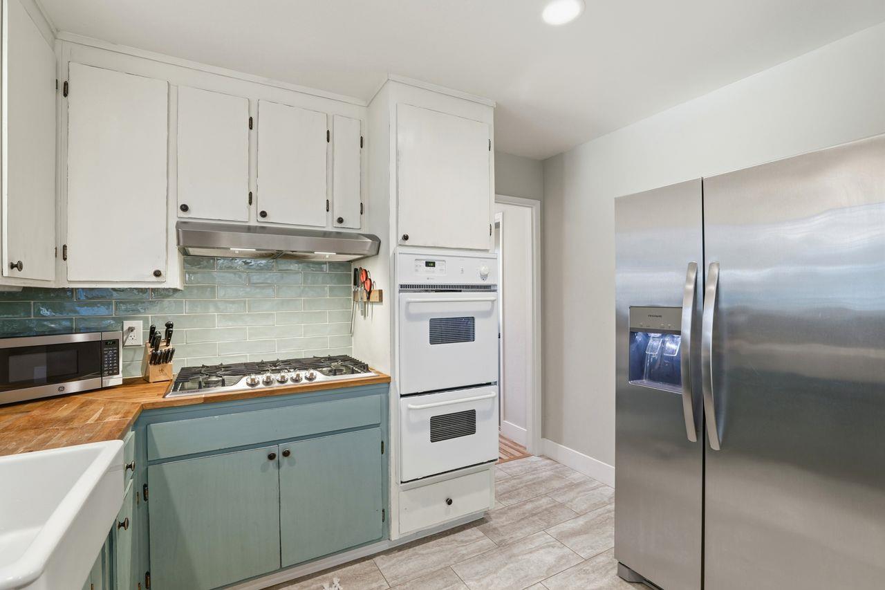 Detail Gallery Image 9 of 72 For 836 Seacliff Dr, Aptos,  CA 95003 - 3 Beds | 2 Baths