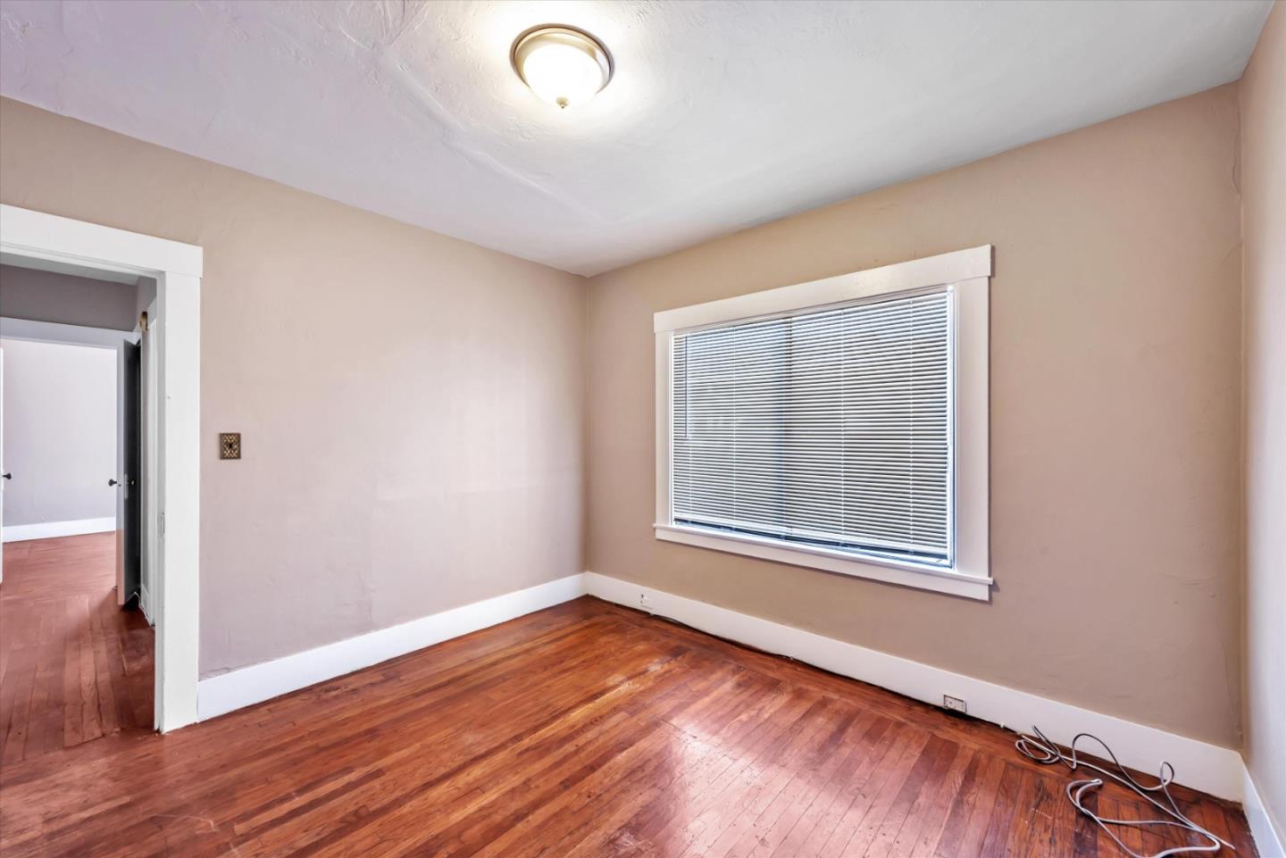 Detail Gallery Image 5 of 8 For 6033 Foothill Blvd, Oakland,  CA 94605 - – Beds | – Baths