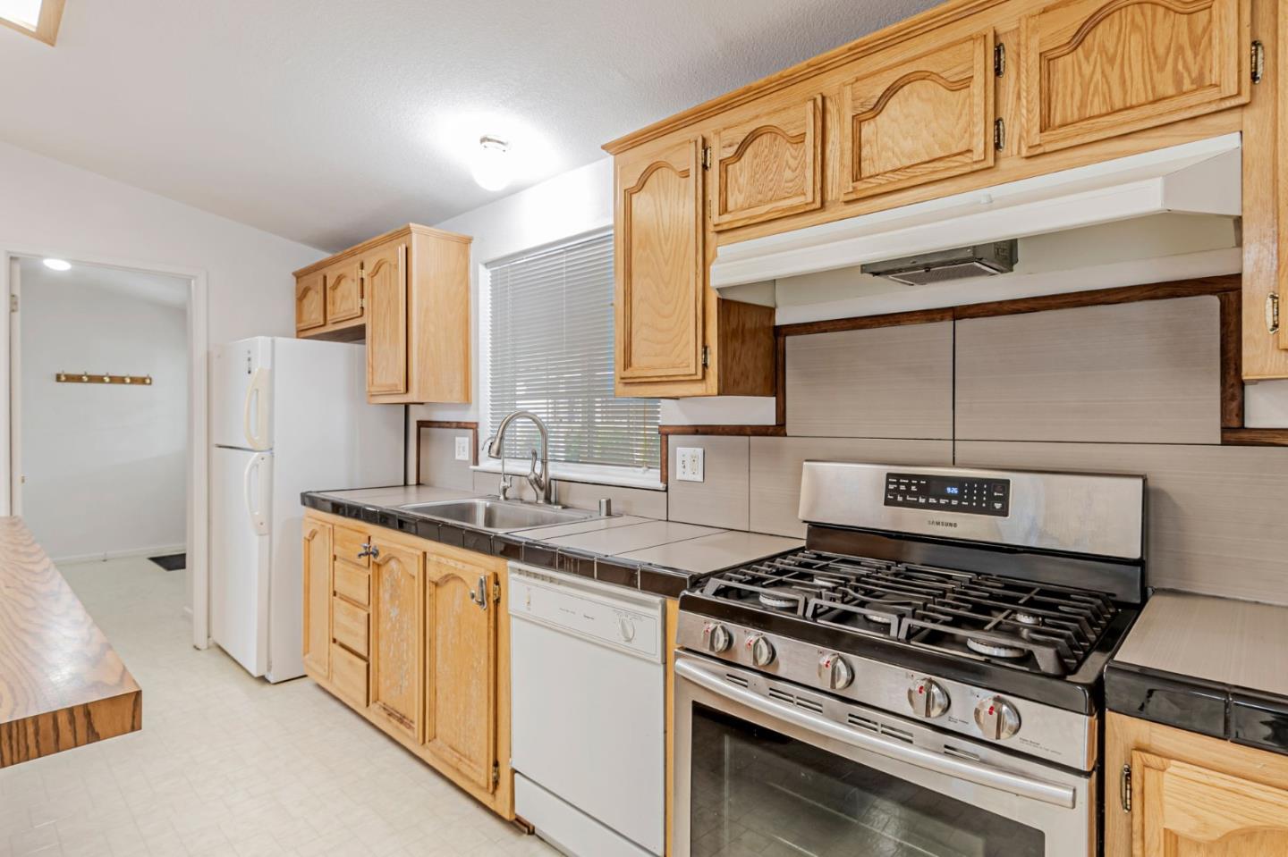 Detail Gallery Image 11 of 51 For 1111 Morse Ave #45,  Sunnyvale,  CA 94089 - 3 Beds | 1 Baths