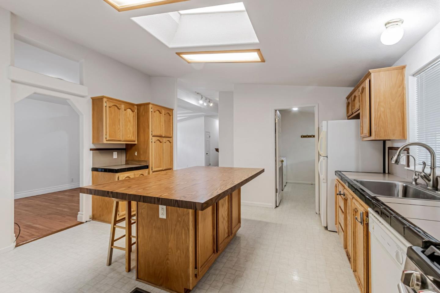 Detail Gallery Image 12 of 51 For 1111 Morse Ave #45,  Sunnyvale,  CA 94089 - 3 Beds | 1 Baths