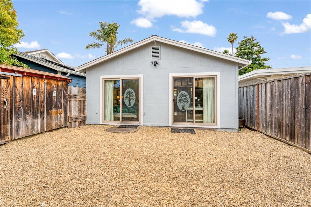 Detail Gallery Image 24 of 26 For 338 Dufour St, Santa Cruz,  CA 95060 - 2 Beds | 1 Baths
